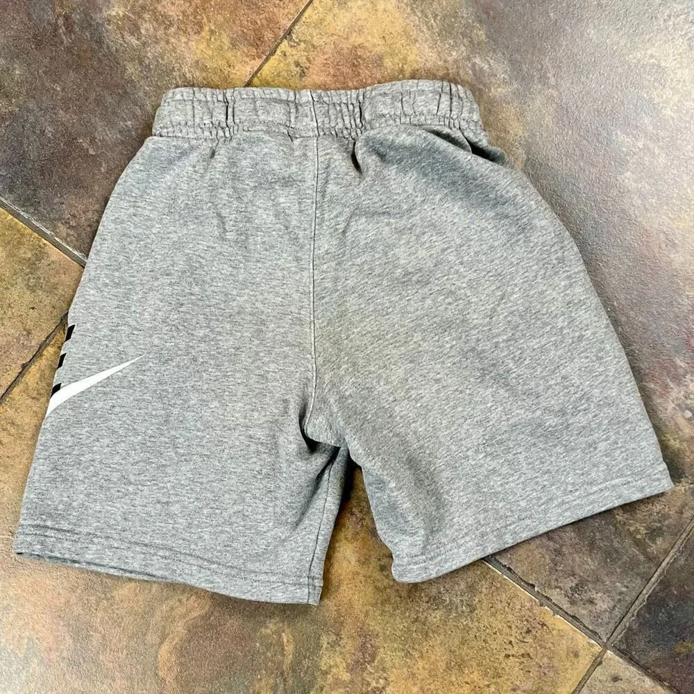 Nike Sportswear Boys Athletic Fleece Sweat Shorts Medium
